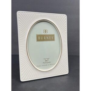 Burnes White Ceramic 5x7 Picture Frame Gold Trim Oval Farmhouse Cottage Classic